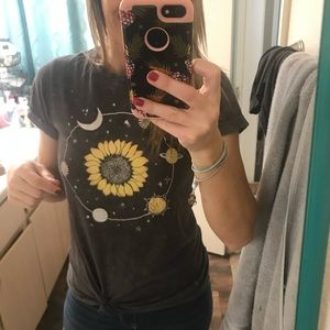 🔥🔥 (3/$20) 
X-Small Sunflower Space Boho Style Vibe N’ Shirt